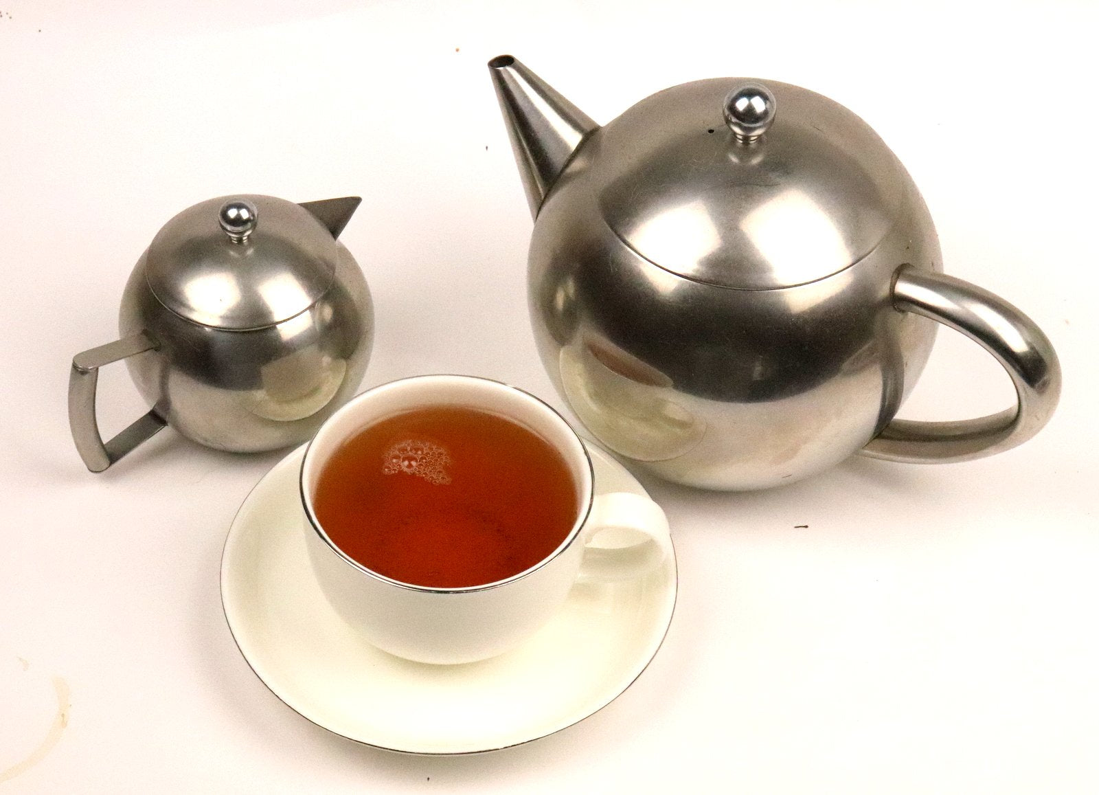 Chinese Organic Orange Pekoe Black Decaffeinated Loose Leaf Tea Gently Stirred