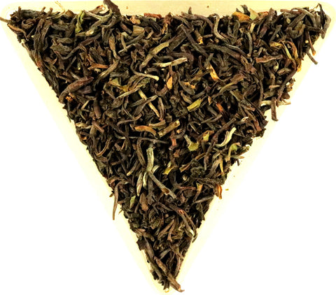 Darjeeling Castleton Estate 1st Flush SFTGFOP Grade 1 Loose Leaf Tea Gently Stirred