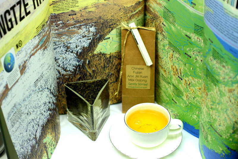 Fujian Organic Tie Guan Yin Milk Oolong Xuan Yin Gently Stirred