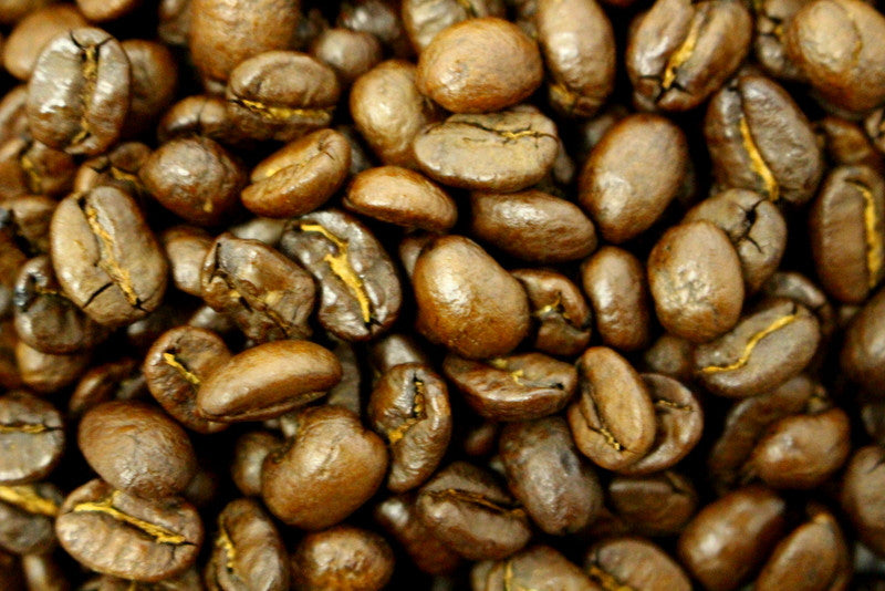 Honduras - Juan Carlos Flores Dias - Micro-lot 121 - Whole Coffee Beans - Justifiably Very Popular - Gently Stirred
