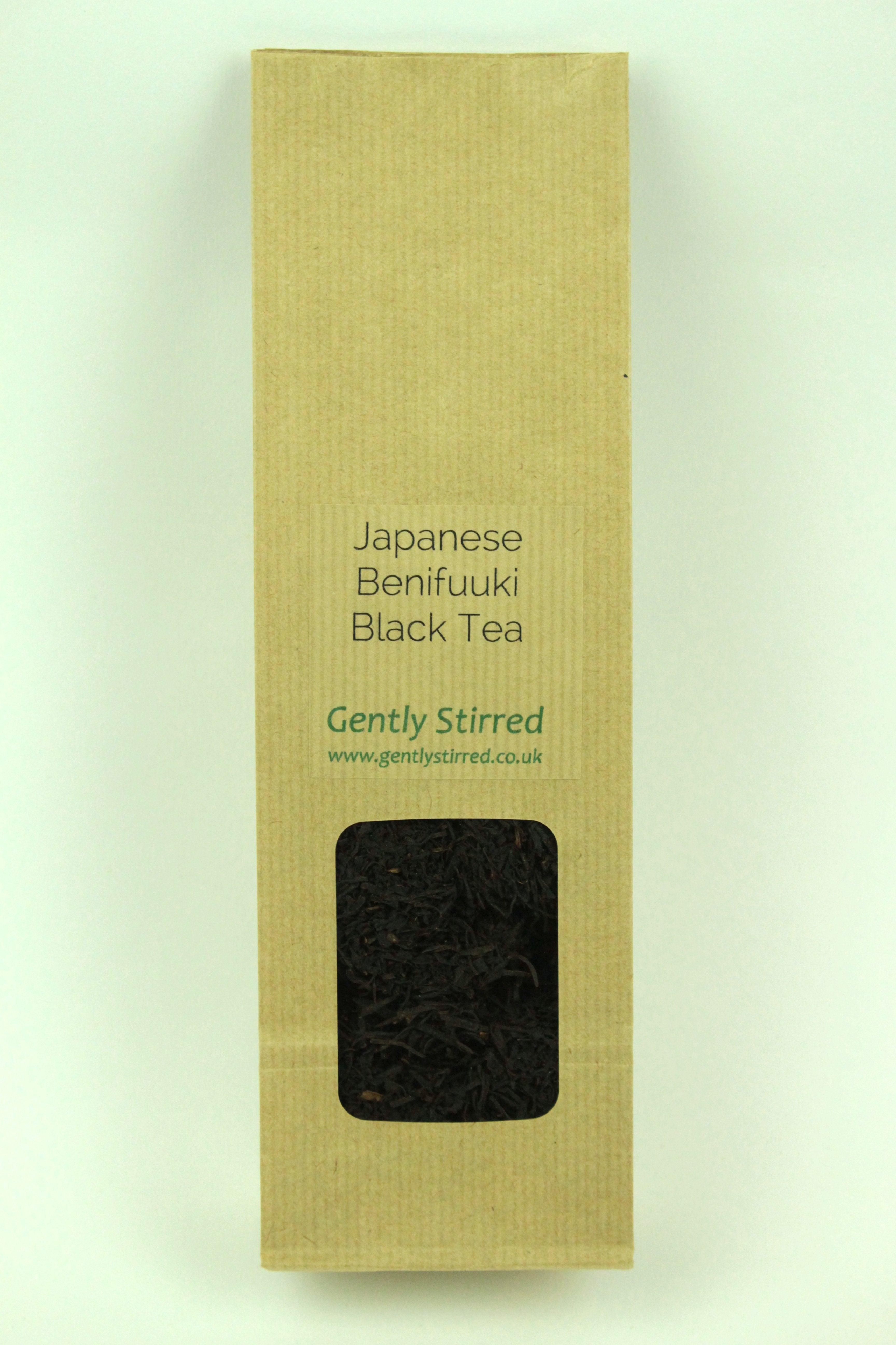 Japanese Benifuuki Organic Black Loose Leaf Tea Gently Stirred