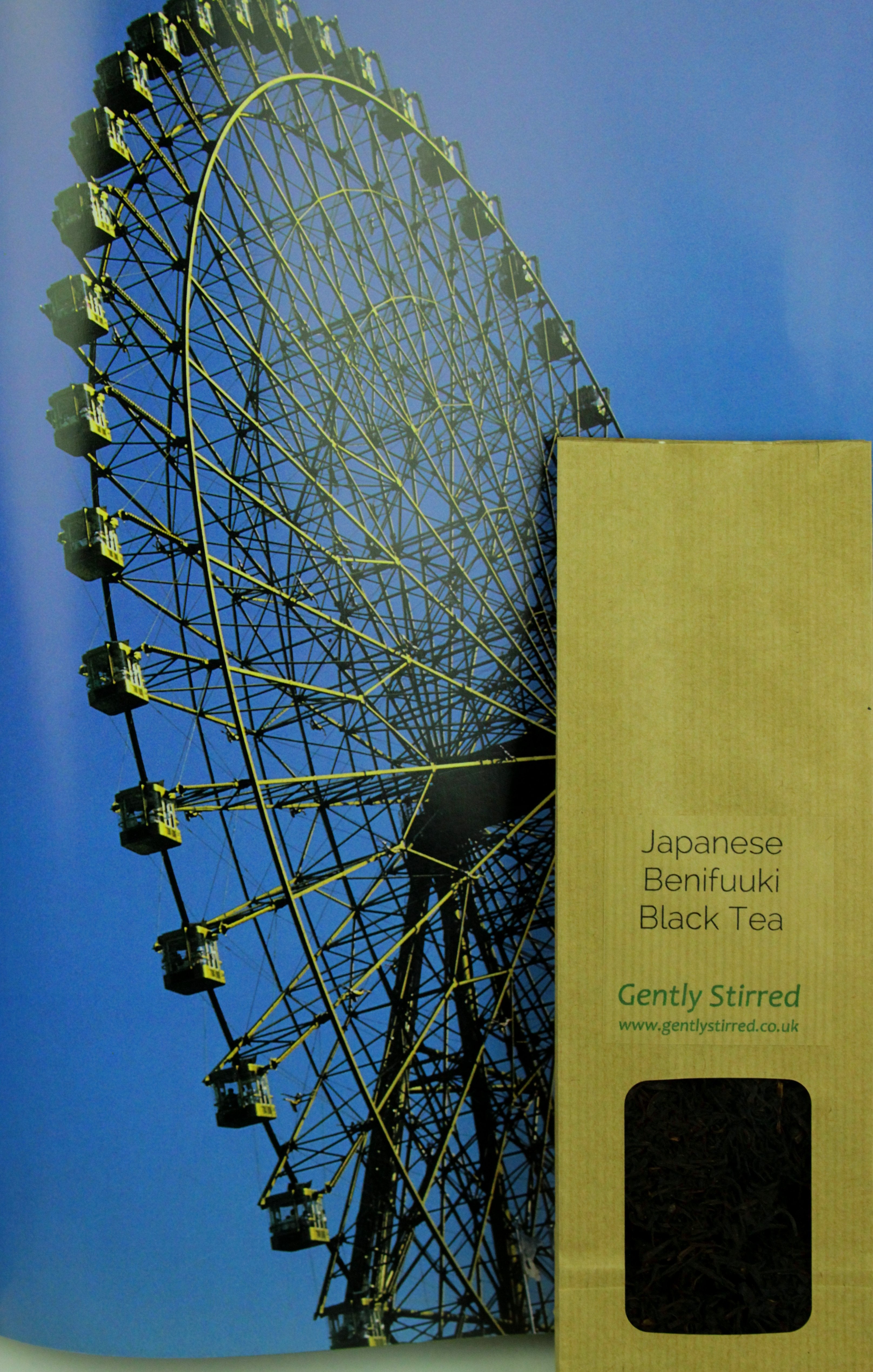 Japanese Benifuuki Organic Black Loose Leaf Tea Gently Stirred