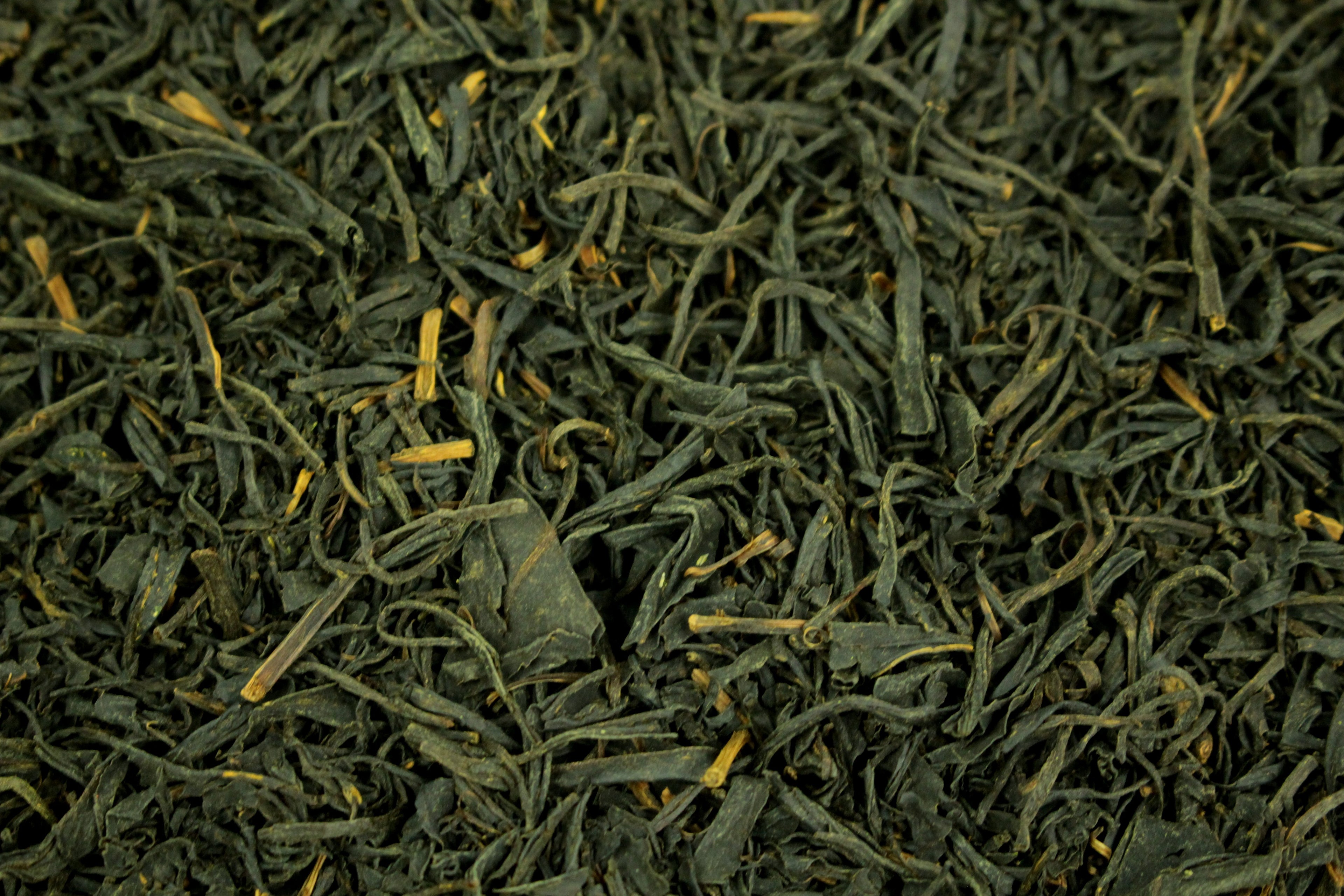 Japanese Benifuuki Organic Black Loose Leaf Tea Gently Stirred