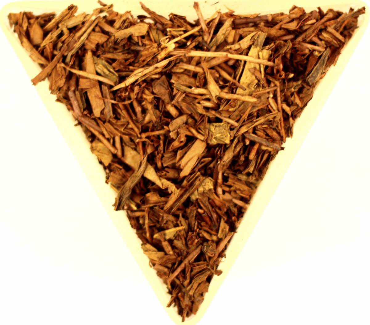 Japanese Kagoshima Hoji Cha Organic Leaf Tea Gently Stirred