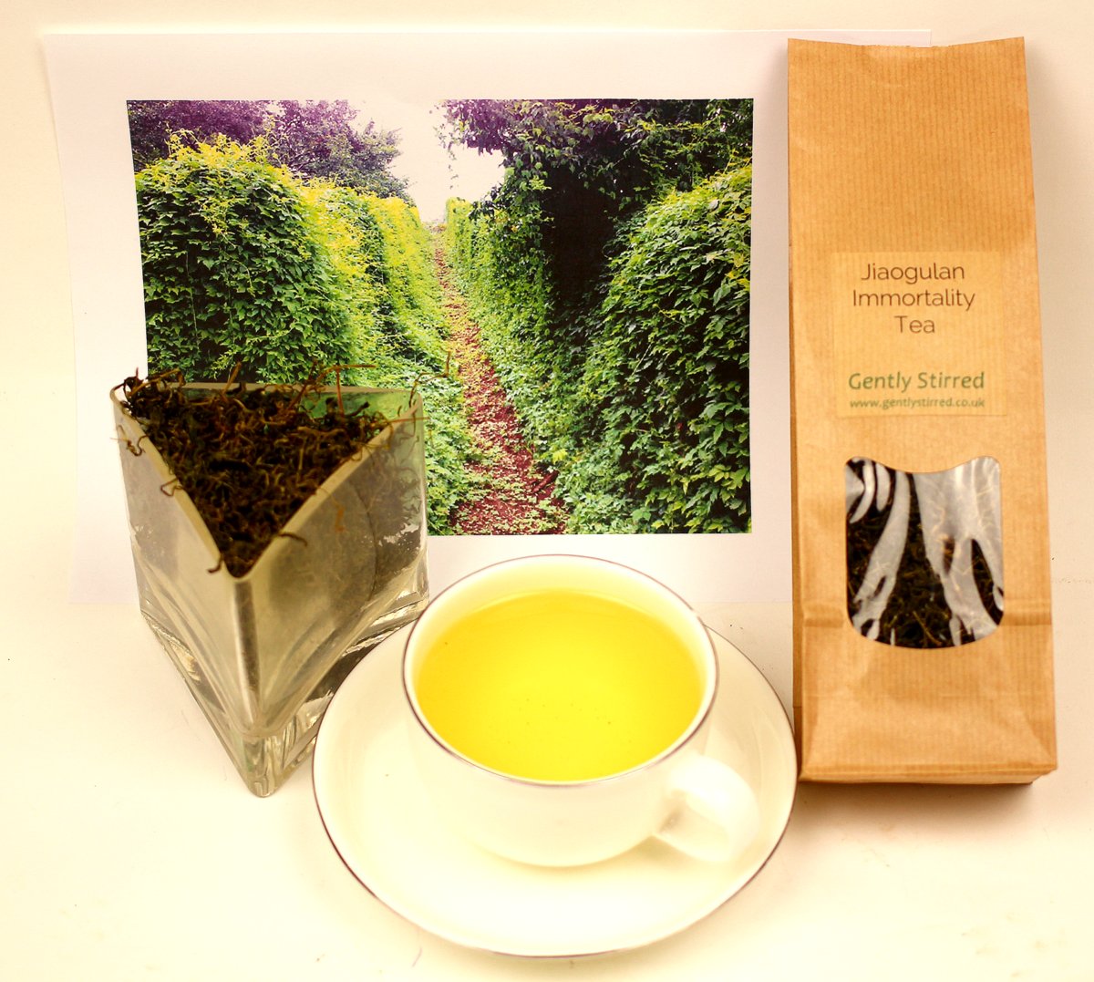Jiaogulan Immortality Herbal Tea Loose Leaf Gently Stirred