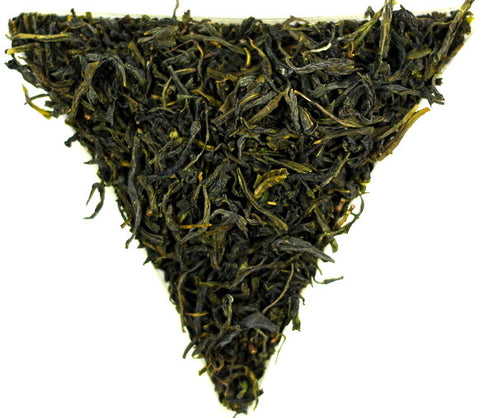 Chinese Misty Green Organic Loose Leaf Tea Gently Stirred