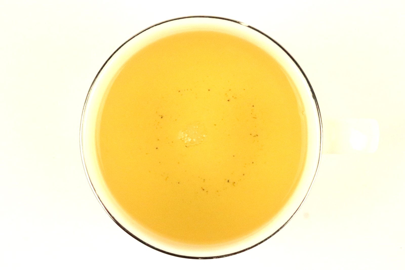 Nepal Kanchanjangha FTGFOP Grade 1 Green Organic Tea Gently Stirred