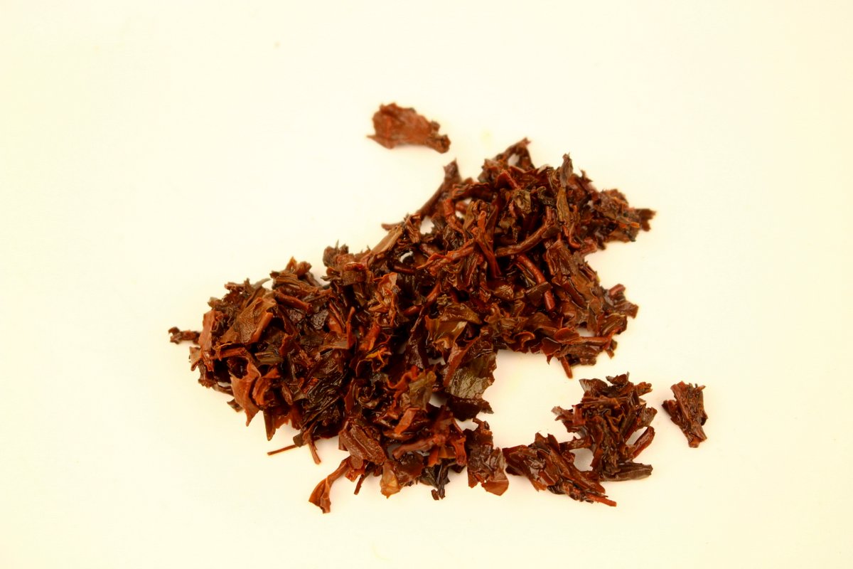 Red Currant Flavoured Tea Ceylon Loose Leaf Fruit Flavoured Black Tea Gently Stirred