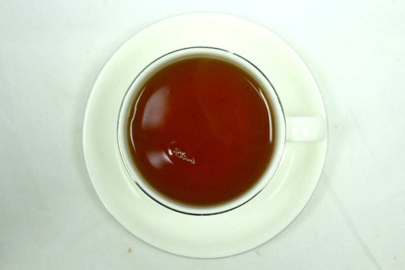 Uki-Uki Flavoured Black Tea Gently Stirred
