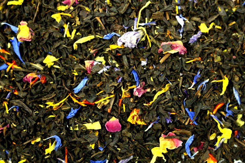 Uki-Uki Flavoured Black Tea Gently Stirred