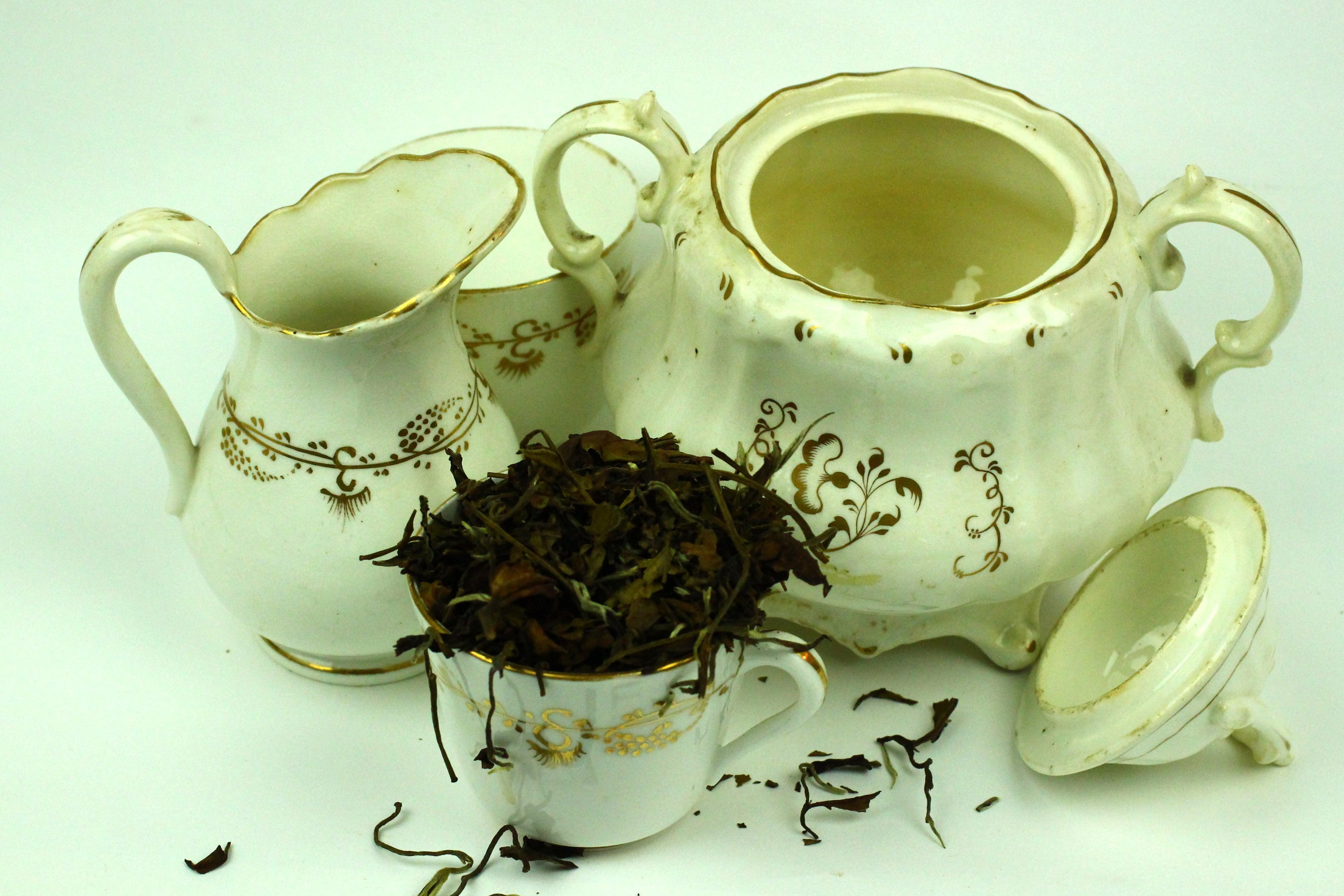 Yunnan Pai Mu Tan White Tea Loose Leaf Gently Stirred